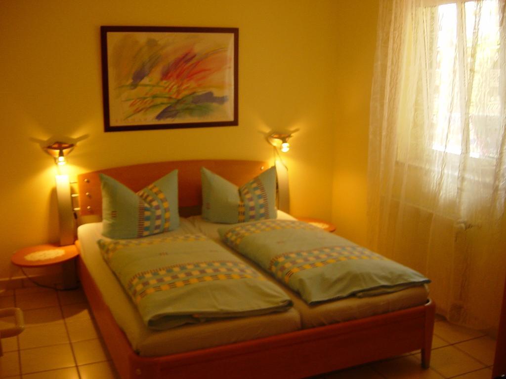 Apartamento Am Weinberg Bernkastel-Kues Habitación foto